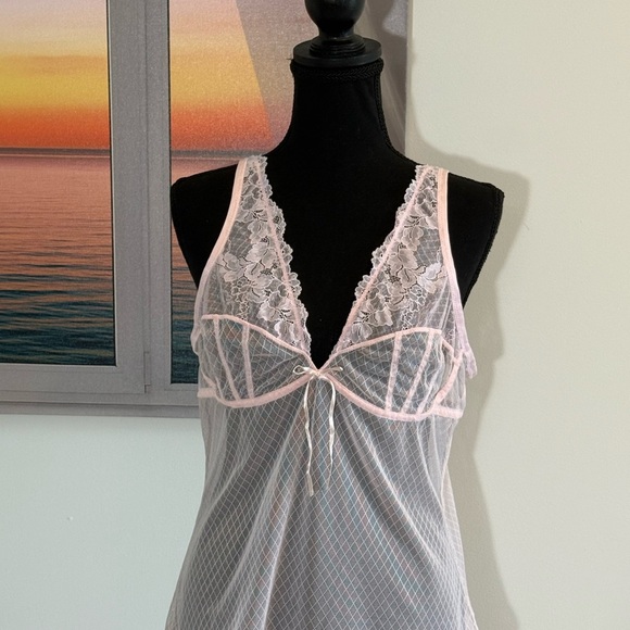 Savage X Fenty Pink and White Lace Chemise - Picture 1 of 6
